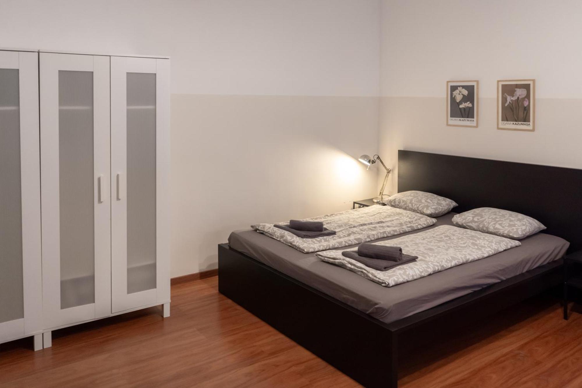 Cozy Apartment In Akacfa Street Budapest Exterior photo