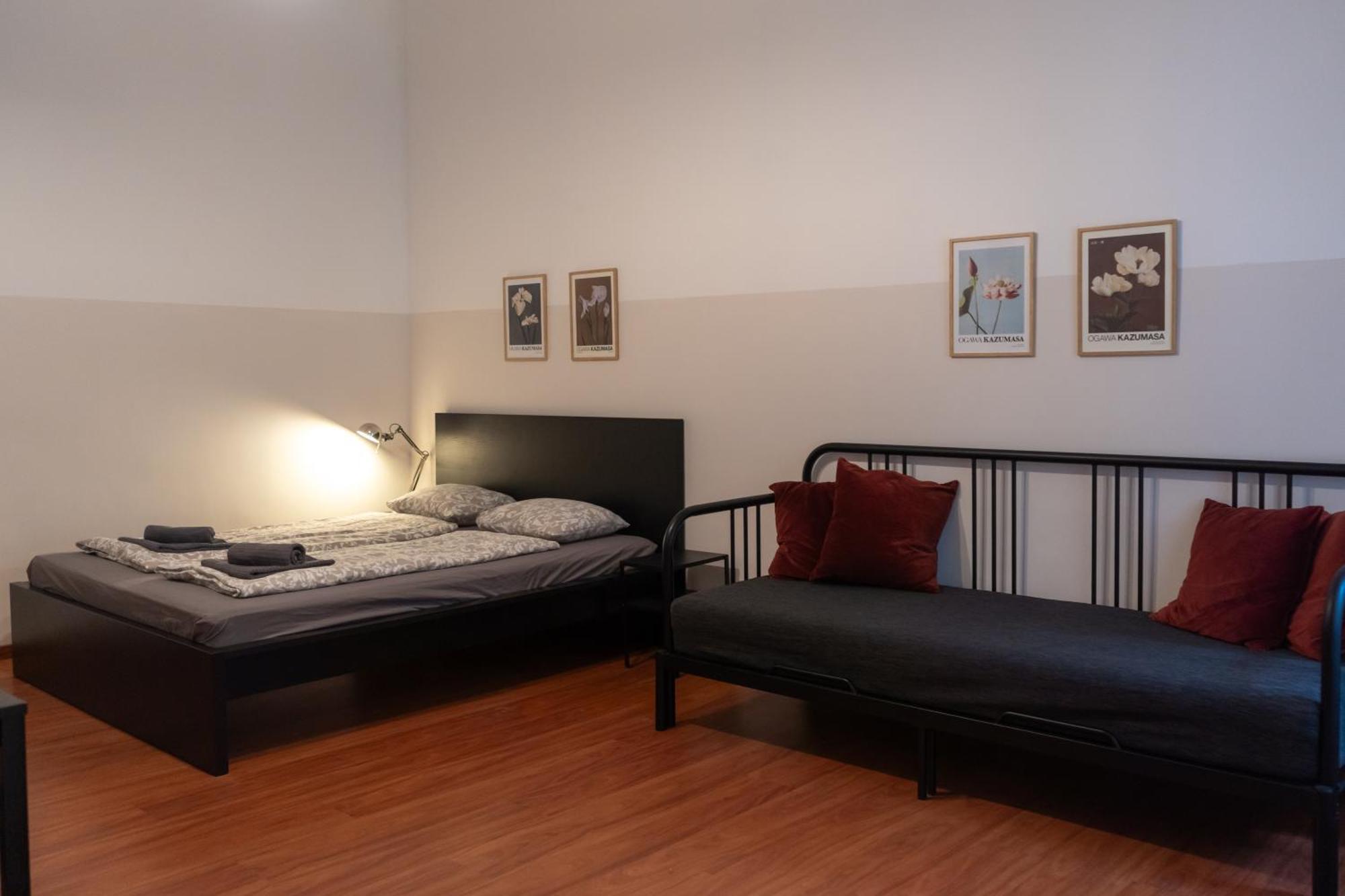 Cozy Apartment In Akacfa Street Budapest Exterior photo
